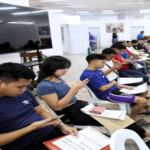 FLEX MO YAN! Mga Kandidato Obligadong Irehistro Mga SocMed Account