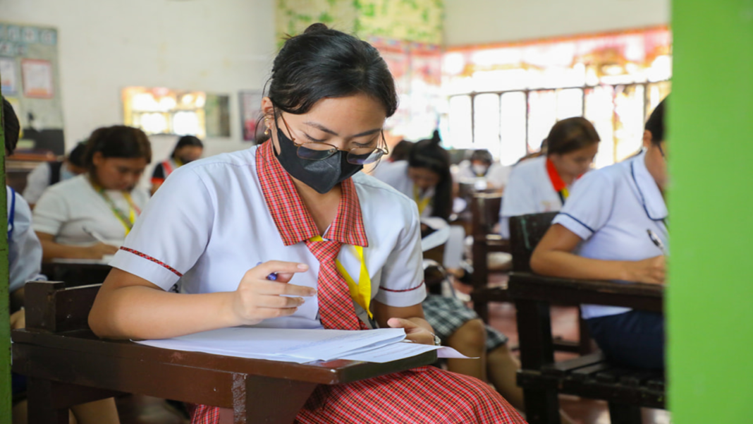 Marcos Signs Law Prohibiting ‘No Permit, No Exam’ Policy - Politico.ph