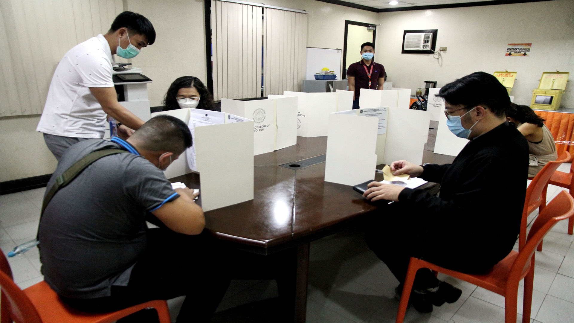 Online Voting Eyed For Overseas Voters In 2025 Polls Comelec Politico.ph